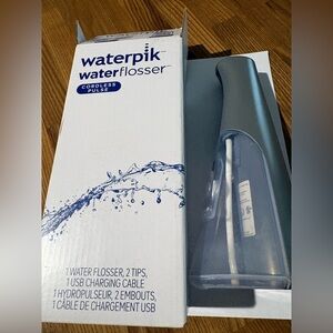 NWT Water Pik & Extra Attachments